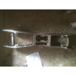 Центральная консоль Audi A4 A5 с подстаканниками VAG 8k0864981 (б/у)