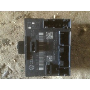 Блок управления двери Audi A4 B8 передней левой 8k0959793b (б/у)