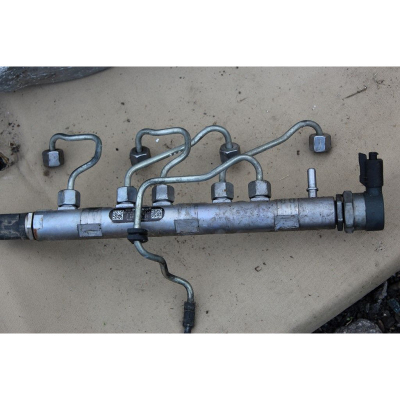 Рейка топливная BMW n47d20 Bosch 0445214183 (б/у)