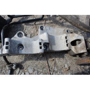 Кронштейн генератора Volkswagen Bora 06a903143p (б/у)