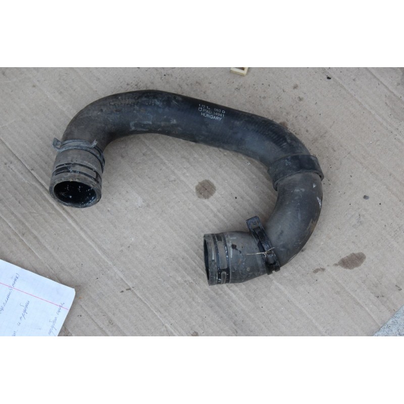 Патрубок системы охлаждения (вода) Volkswagen Bora 1j0121063d