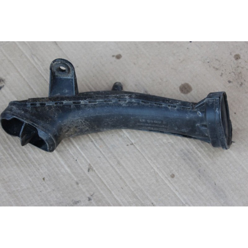 Патрубок воздушного фильтра Volkswagen Bora 1j0129609b