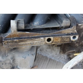 Кронштейн впускного коллектора Volkswagen Bora BFQ