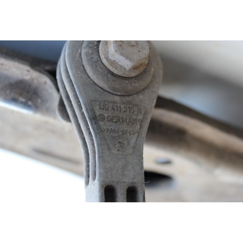 Стойка стабилизатора переднего Volkswagen Bora 1j0411315h