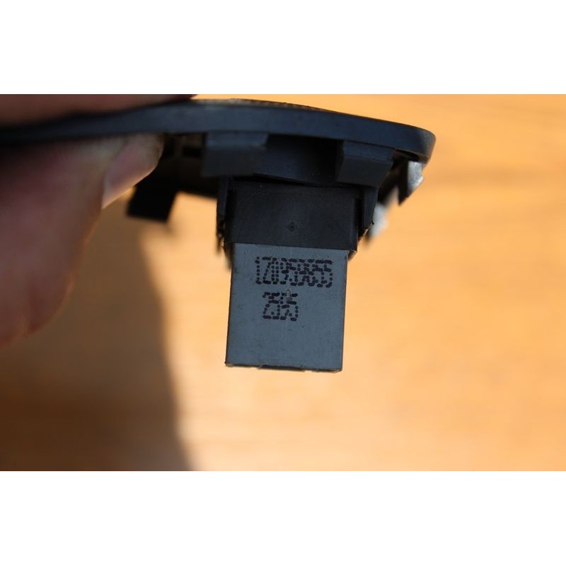 Кнопка электростеклоподъемника 1z0959855 левая Skoda A5