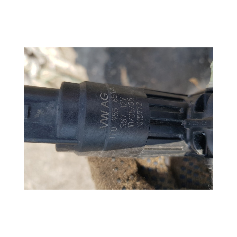 Насос омывателя стекла Skoda Octavia Tour 1t0955651a купить б/у в Харькове