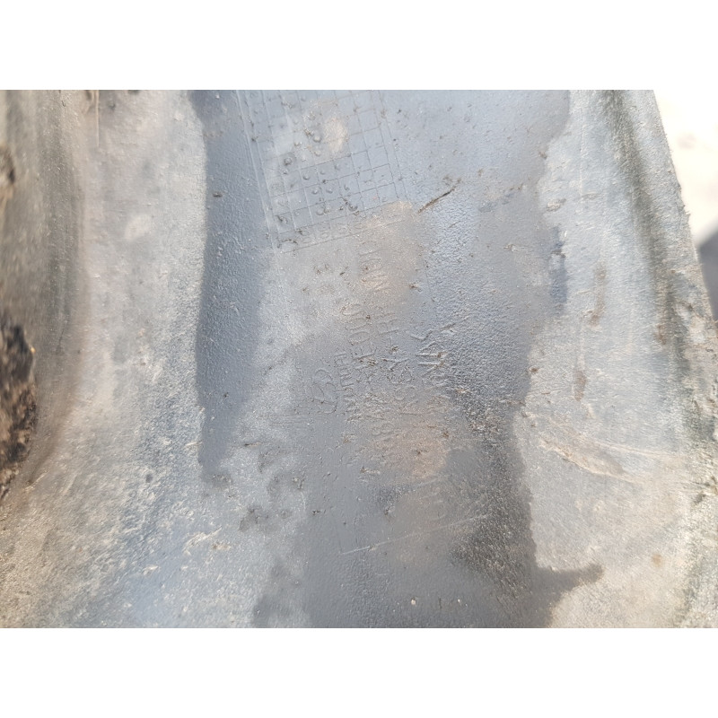 Брызговик задний правый Hyundai Accent 86842-1e000 б/у в разборке