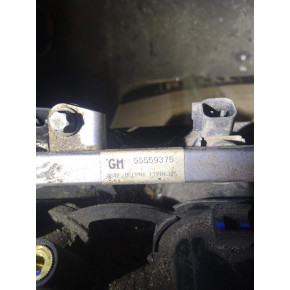 Фото номеру паливної рампи до Opel Astra H з оригінальнім номером GM 55559375, б/в стан