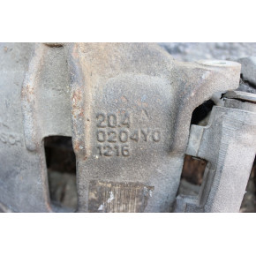 Суппорт передний правый peugeot 206 BOSC