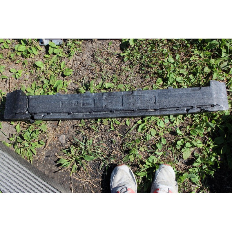 Пенопласт переднего бампера Audi a4 8k0807550 (б/у)