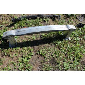Усилитель переднего бампера 8k0 807 113 B Audi a4 (б/у) 
