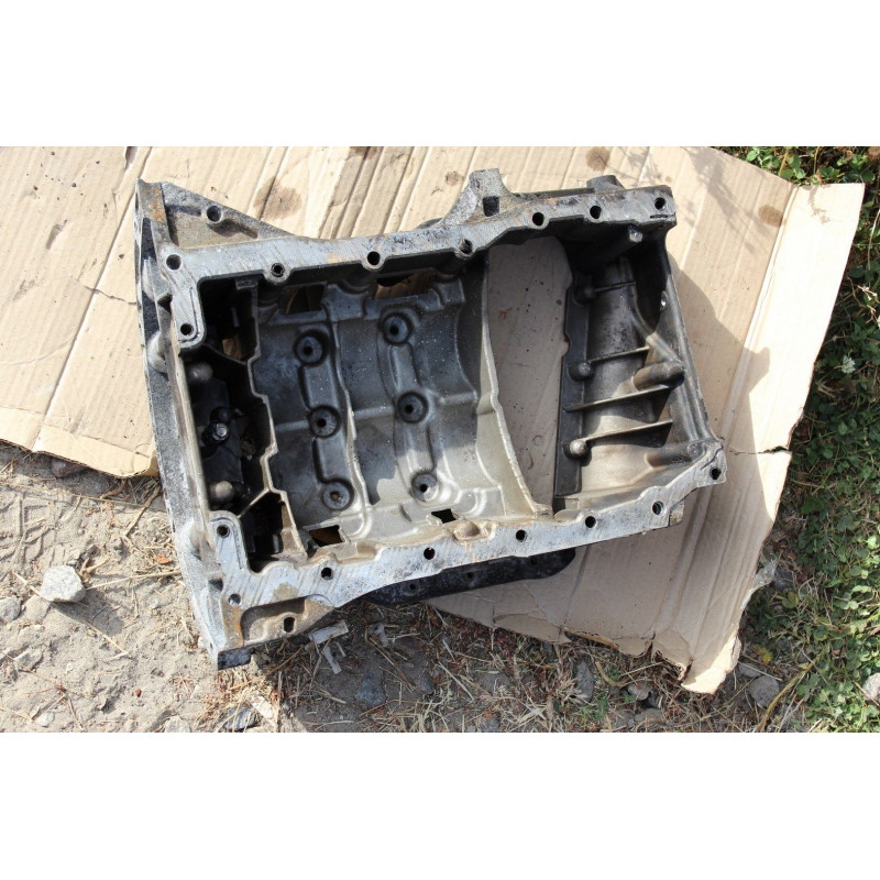 Картер двигателя Renault Traffic и Opel Vivaro TDI б/у