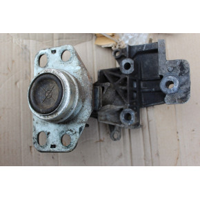 Подушка двигателя Renault Kangoo tdi 2001-04 (б/у)