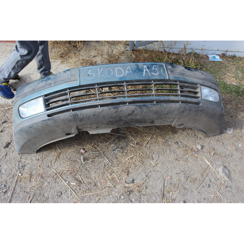 Бампер передний Skoda a5 2006+ (б/у) с решетками