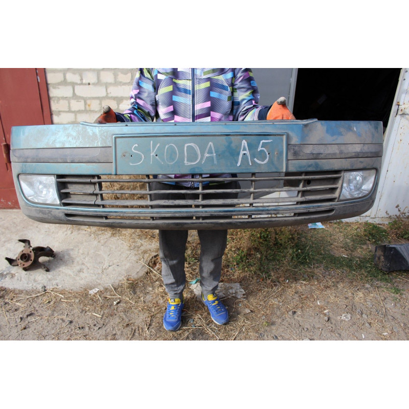 Бампер передний Skoda a5 2006+ (б/у) с решетками