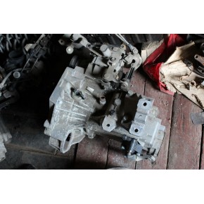 Коробка передач Volkswagen Bora 02k301211a б/у