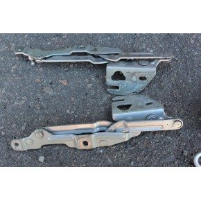Петля крышки багажника 3B5827302B Volkswagen Passat B5 2001-2005 (б/у) 
