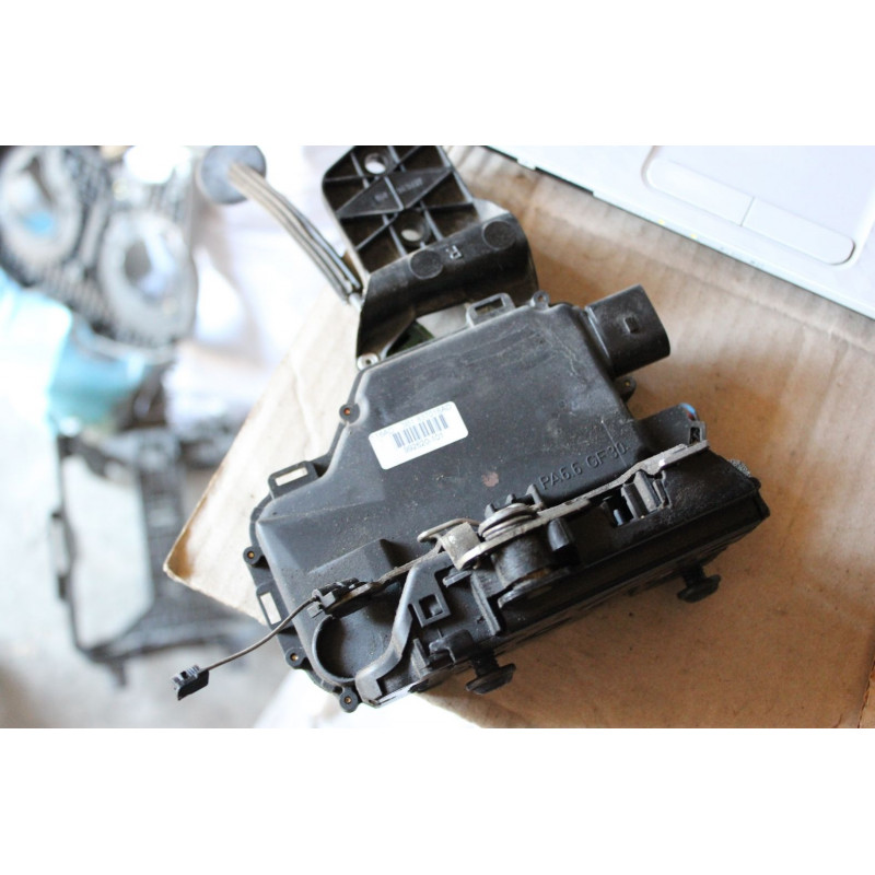 Замок правой передней двери Volkswagen Passat, Skoda Octavia 3B1837016AD (б/у)