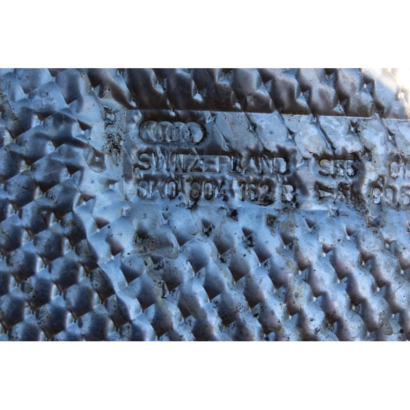 Теплозащитный экран VAG 8K0804162B для Audi a4 b8 CAGA (б/у)