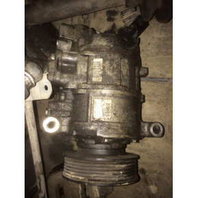 Компрессор кондиционера б/у Audi a4 8k0260805e