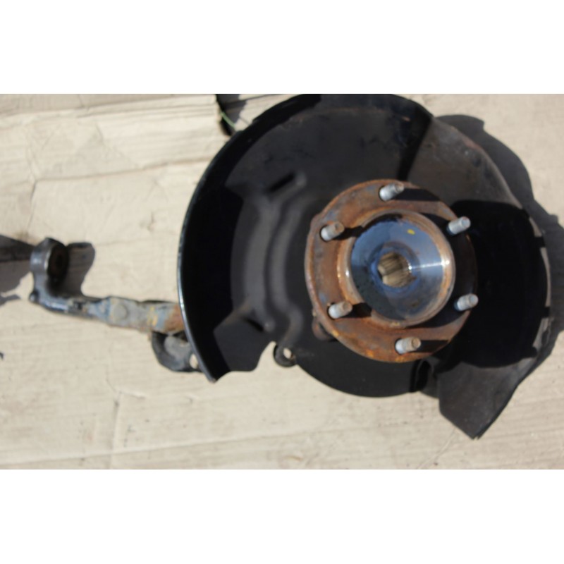 Кулак поворотный передний правый Toyota Prado 120 2.7 3rzfe (б/у)