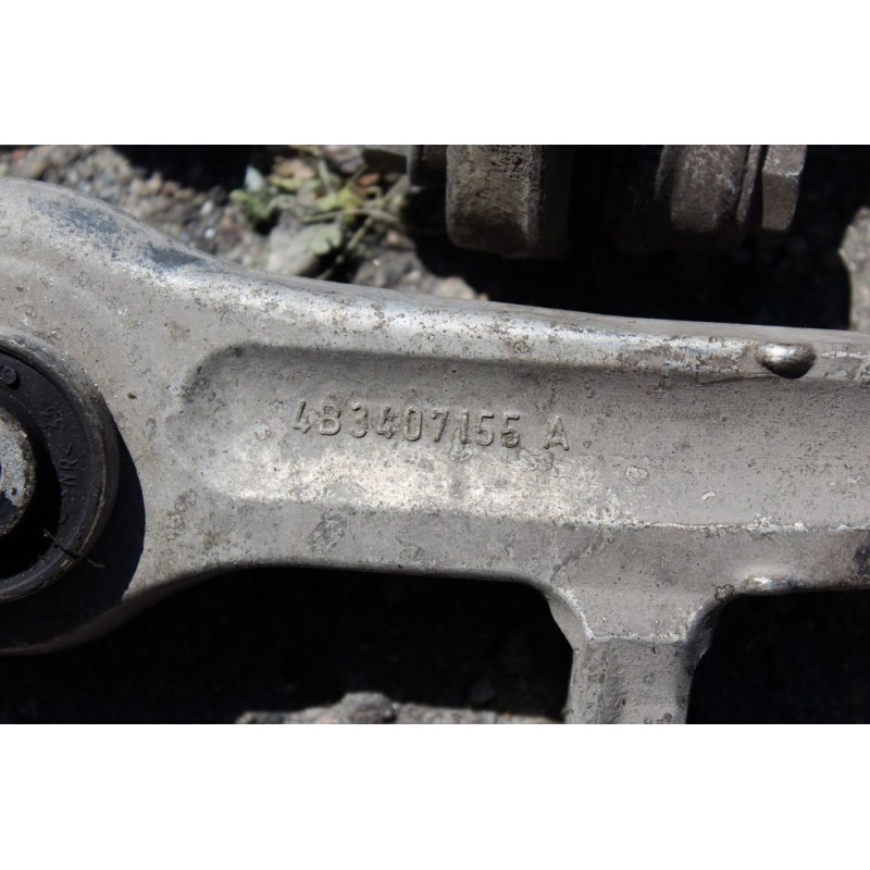 Нижний рычаг передней подвески VW Passat b5 VAG 4b3407155a (б/у)