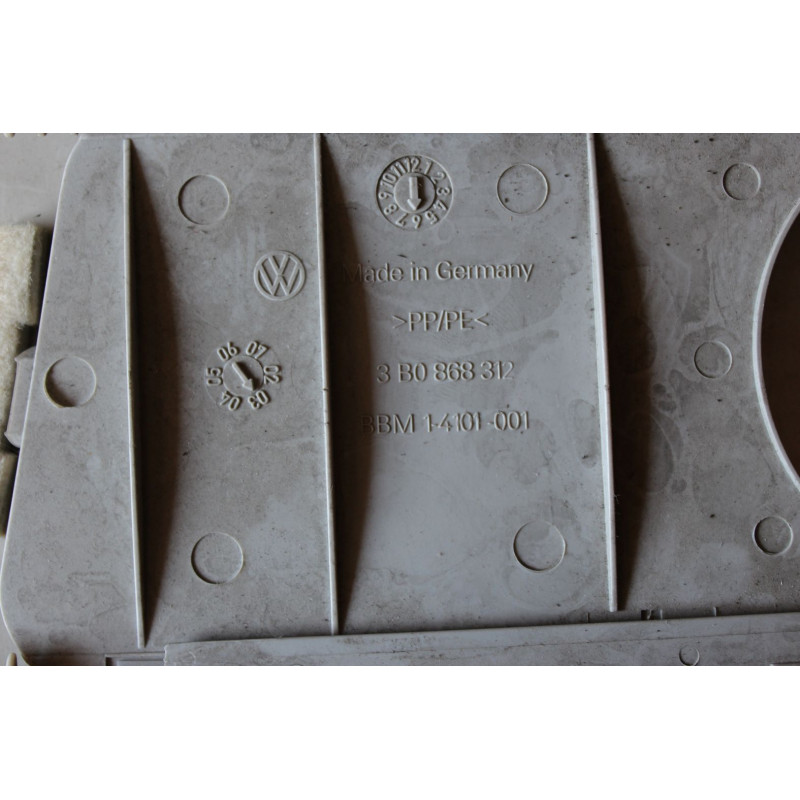 Облицовка 3b0868312 Volkswagen Passat b5 (б/у)